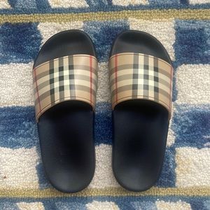 Burberry slides